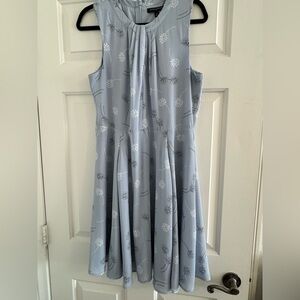Beautiful Sleeveless Banana Republic Baby Blue Floral Dress Size 12